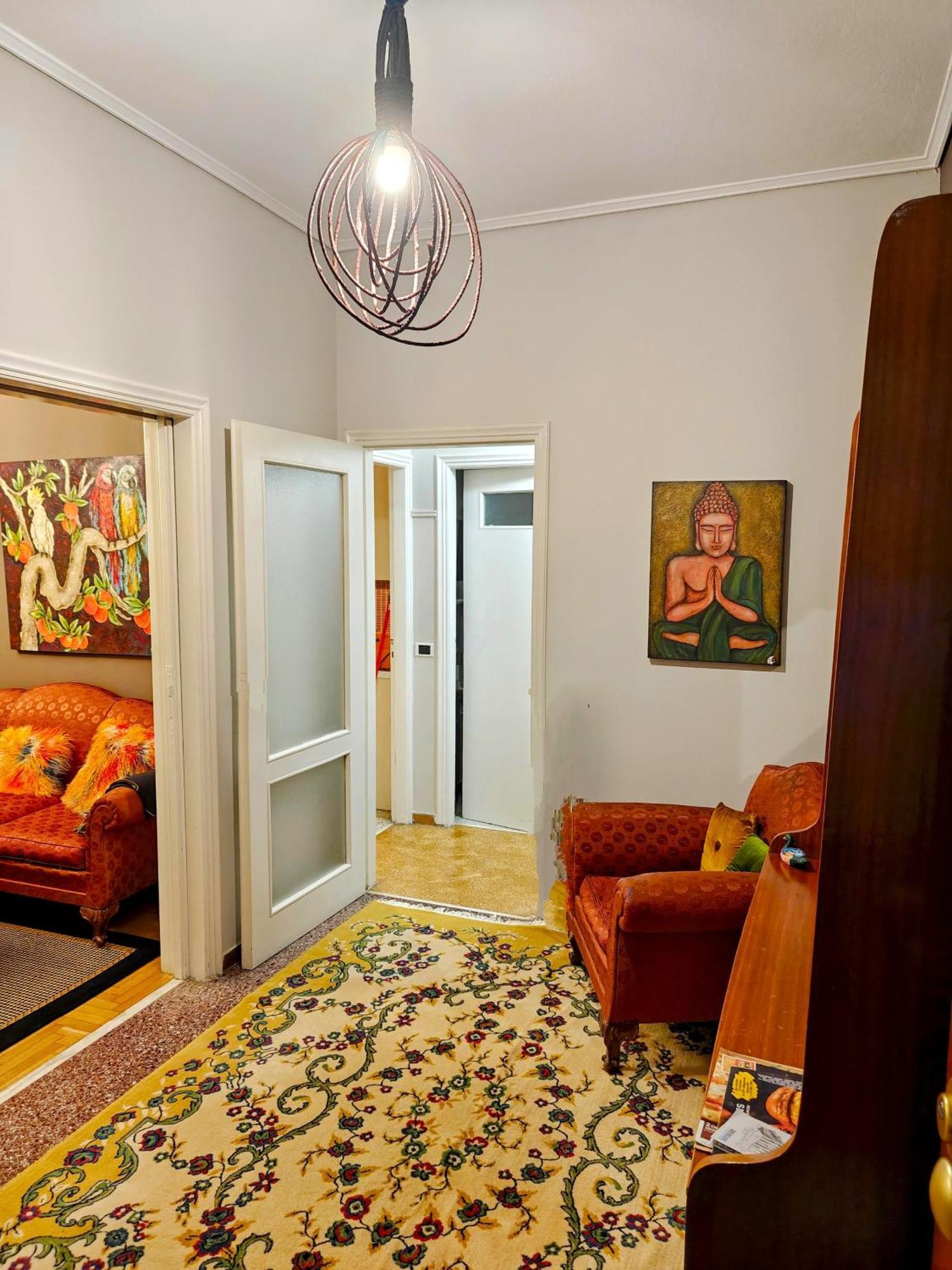 Grande Gregory 5' Metro Station Apartment Athens